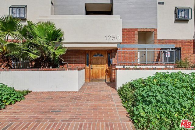 1250 Amherst Avenue 302, Los Angeles, CA 90025