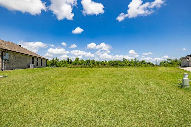 352 Galvez Lane, Houma, LA 70363