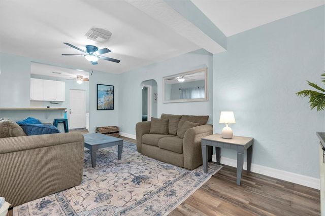 2925 PARK STREET N, St Petersburg, FL 33710