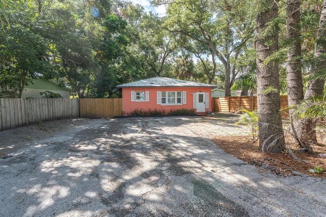 2925 PARK STREET N, St Petersburg, FL 33710