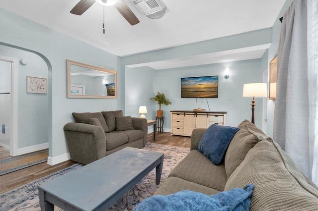 2925 PARK STREET N, St Petersburg, FL 33710