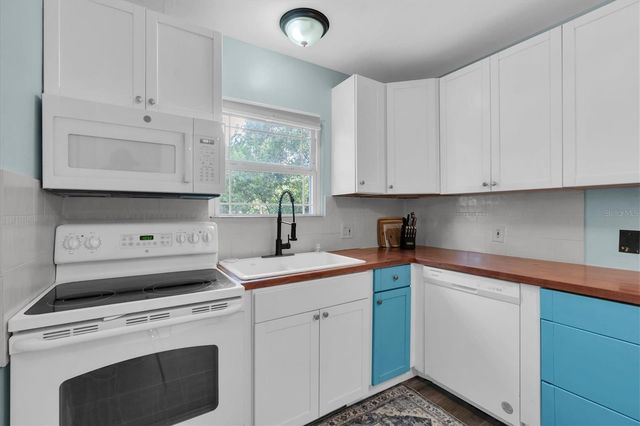 2925 PARK STREET N, St Petersburg, FL 33710