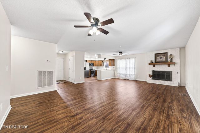 110 Britton Lane, Crossville, TN 38558
