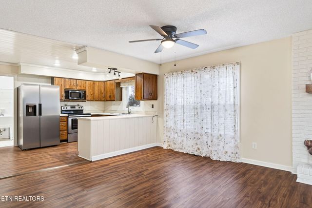 110 Britton Lane, Crossville, TN 38558