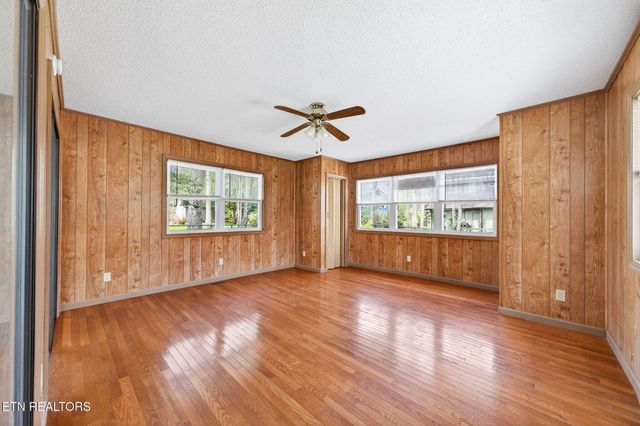 110 Britton Lane, Crossville, TN 38558