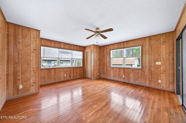 110 Britton Lane, Crossville, TN 38558