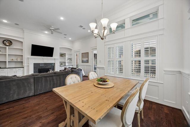 621 Rutland Street D, Houston, TX 77007