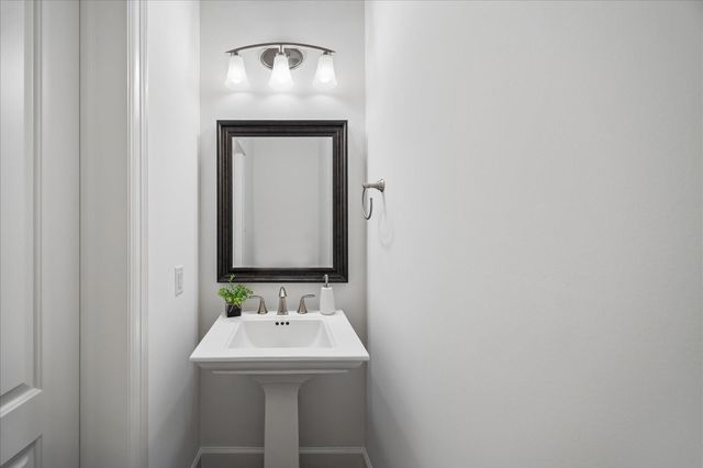 621 Rutland Street D, Houston, TX 77007