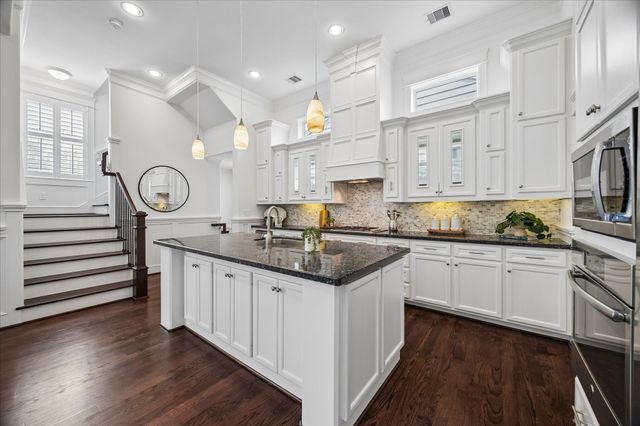 621 Rutland Street D, Houston, TX 77007