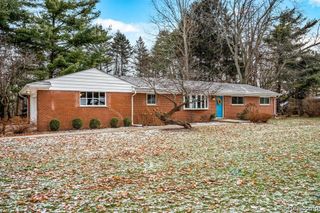 195 Nesbit Lane, Rochester Hills, MI 48309