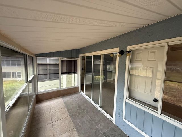586 BAHIA CIRCLE B, Ocala, FL 34472