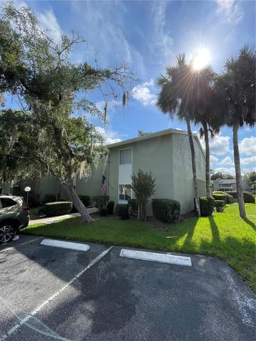 586 BAHIA CIRCLE B, Ocala, FL 34472