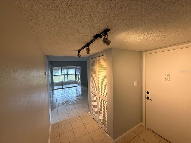 586 BAHIA CIRCLE B, Ocala, FL 34472