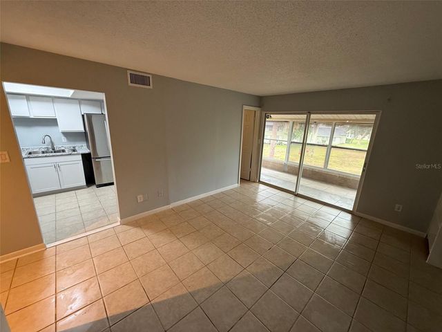 586 BAHIA CIRCLE B, Ocala, FL 34472