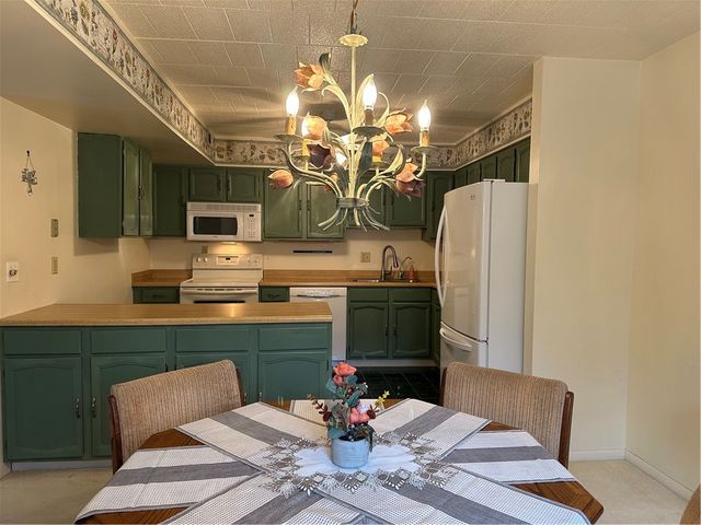 403 Piper Ln, Twp Of But Nw, PA 16001