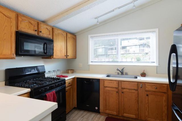 552 Bean Creek Road, Scotts Valley, CA 95066