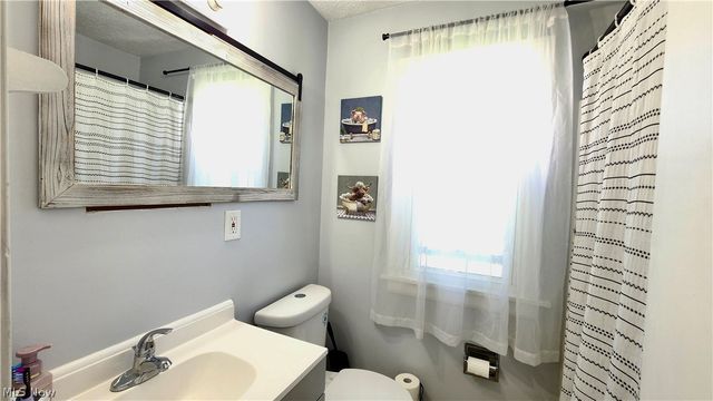 1328 Myrtle Avenue, Ashtabula, OH 44004