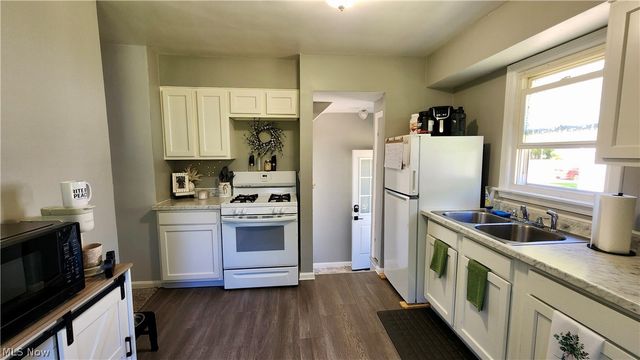 1328 Myrtle Avenue, Ashtabula, OH 44004