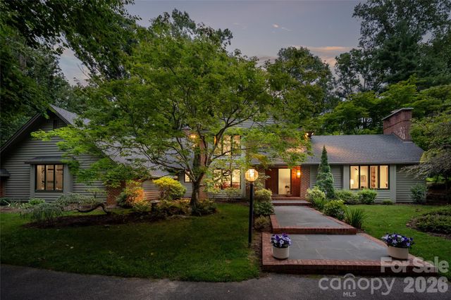 12 Stuyvesant Crescent, Asheville, NC 28803