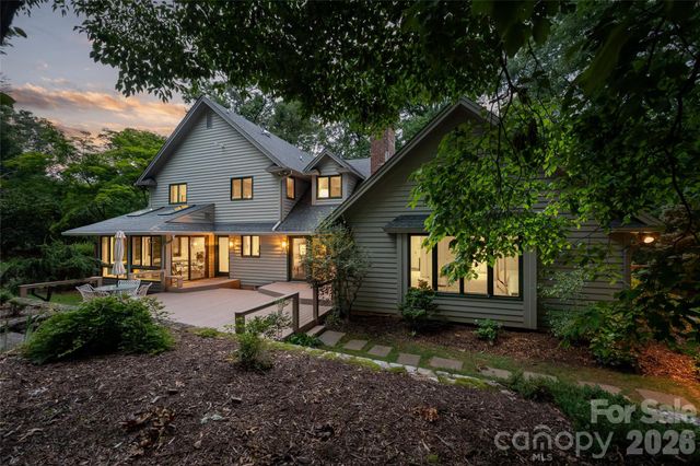 12 Stuyvesant Crescent, Asheville, NC 28803