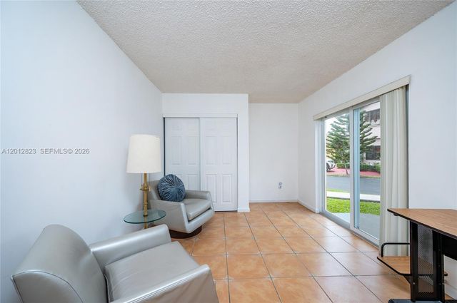 1007 NW 106th Ave Cir, Miami, FL 33172