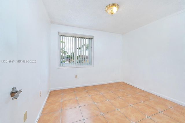 1007 NW 106th Ave Cir, Miami, FL 33172