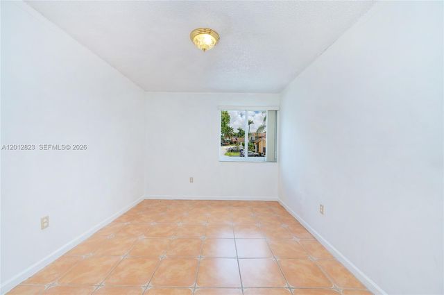1007 NW 106th Ave Cir, Miami, FL 33172