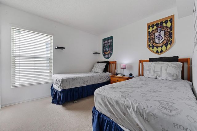 1045 LAKE BERKLEY DRIVE E, Kissimmee, FL 34746