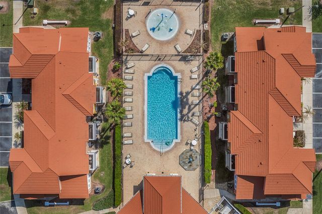 1045 LAKE BERKLEY DRIVE E, Kissimmee, FL 34746