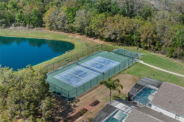 1045 LAKE BERKLEY DRIVE E, Kissimmee, FL 34746