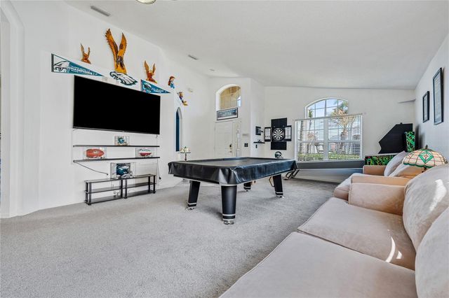 1045 LAKE BERKLEY DRIVE E, Kissimmee, FL 34746