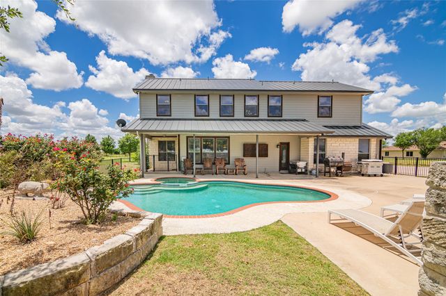 115 Mustang DR, Hutto, TX 78634
