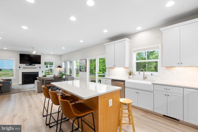 85 HOPEWELL DR, Fredericksburg, VA 22406