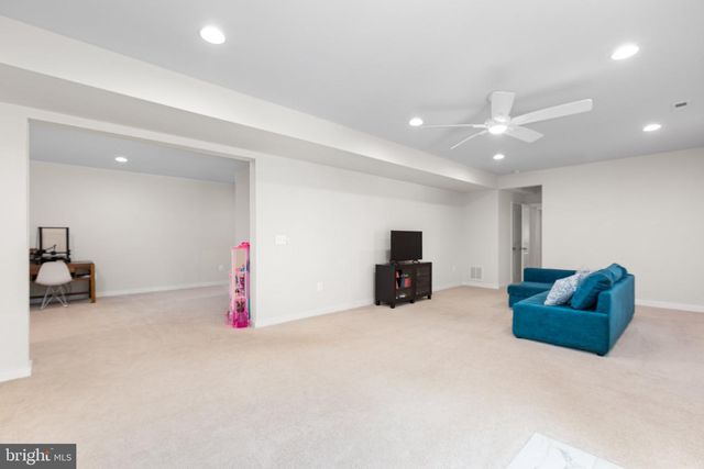 85 HOPEWELL DR, Fredericksburg, VA 22406