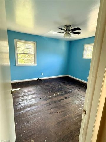 2003 Vanstory Street, Greensboro, NC 27403