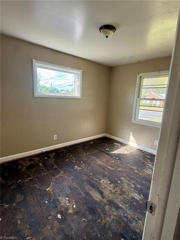 2003 Vanstory Street, Greensboro, NC 27403