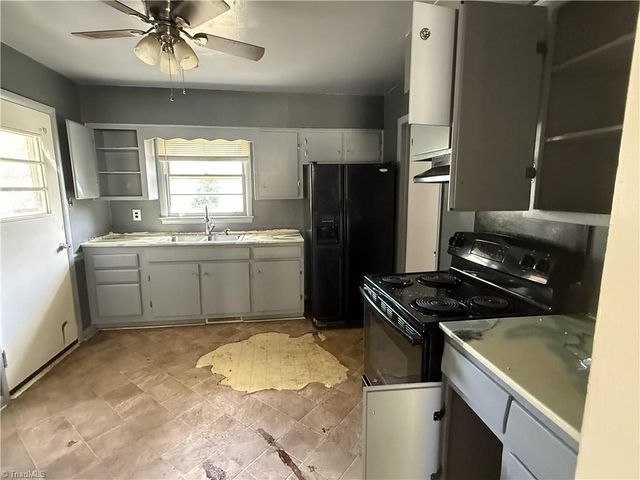 2003 Vanstory Street, Greensboro, NC 27403