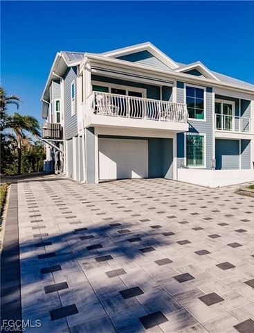 12122 Siesta DR, Fort Myers Beach, FL 33931