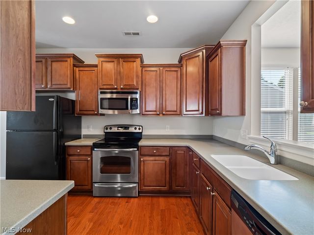 38435 Revere Drive, North Ridgeville, OH 44039