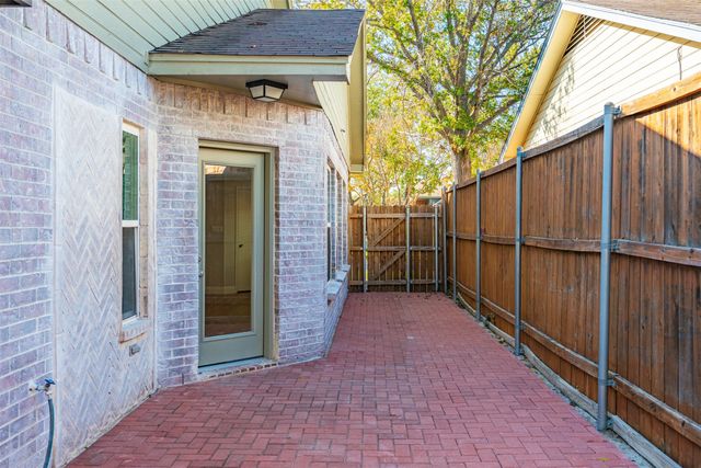 2906 Roxboro Road, Euless, TX 76039