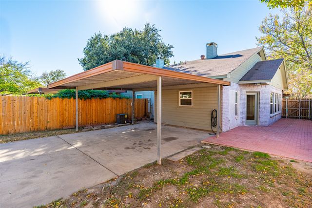 2906 Roxboro Road, Euless, TX 76039