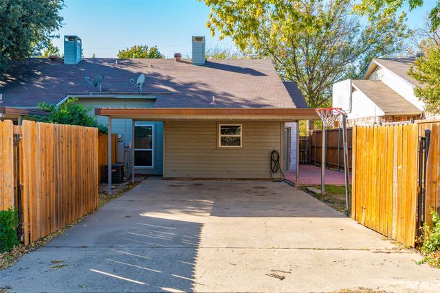 2906 Roxboro Road, Euless, TX 76039