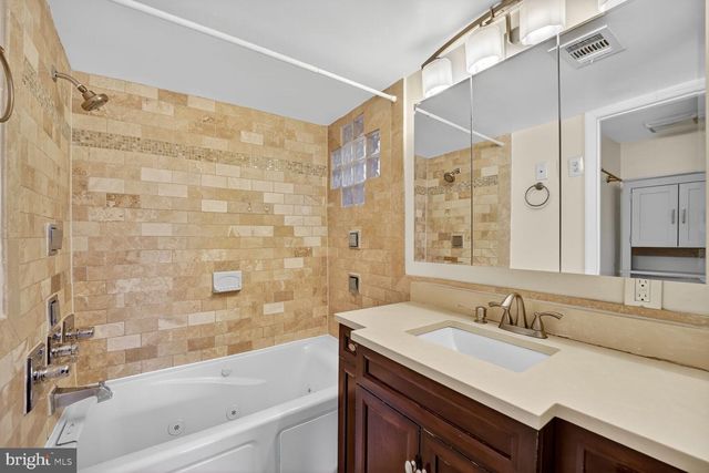 4200 RIVER ROAD NW, Washington, DC 20016