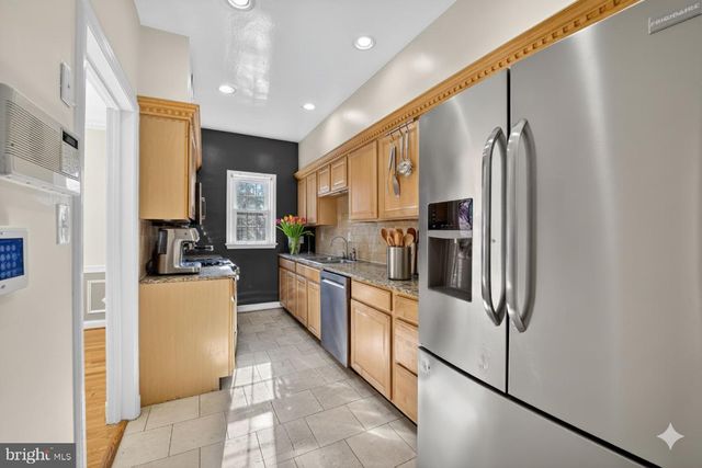 4200 RIVER ROAD NW, Washington, DC 20016