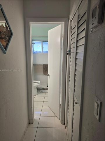 10220 SW 164th St, Miami, FL 33157