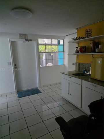 10220 SW 164th St, Miami, FL 33157