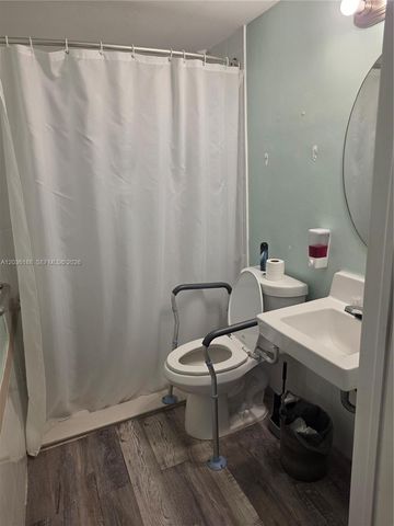10220 SW 164th St, Miami, FL 33157