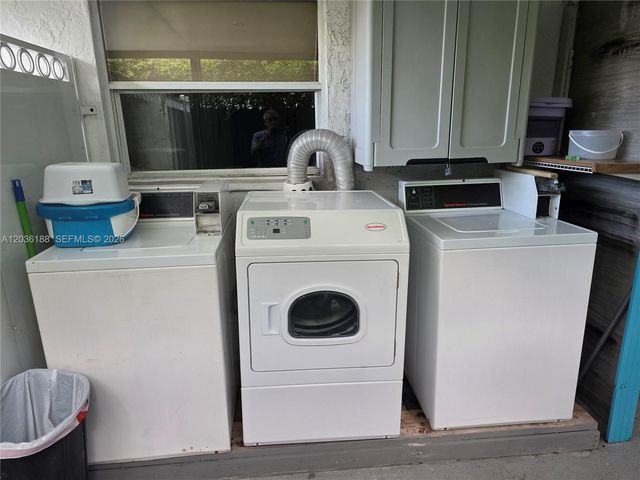 10220 SW 164th St, Miami, FL 33157