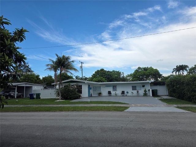 10220 SW 164th St, Miami, FL 33157