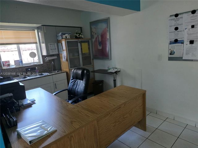 10220 SW 164th St, Miami, FL 33157